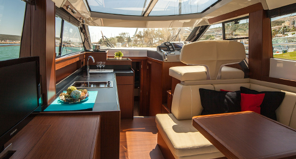   Motor Yacht Sales  
