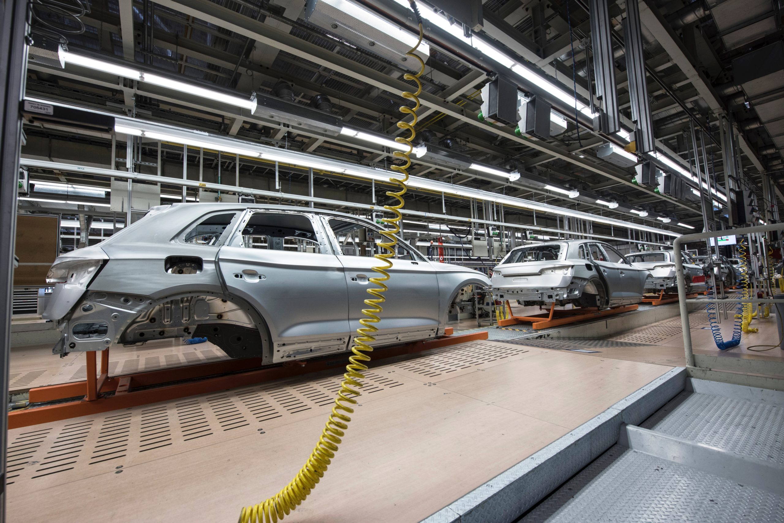   Manufacturing Plant Assembles Complete Peplink Infrastructure for Reliable Connectivity  