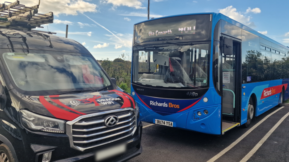 Peplink & Starlink Drive the Future of Public Transport Connectivity